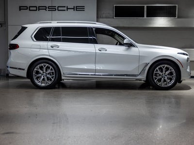 2025 BMW X7 xDrive40i