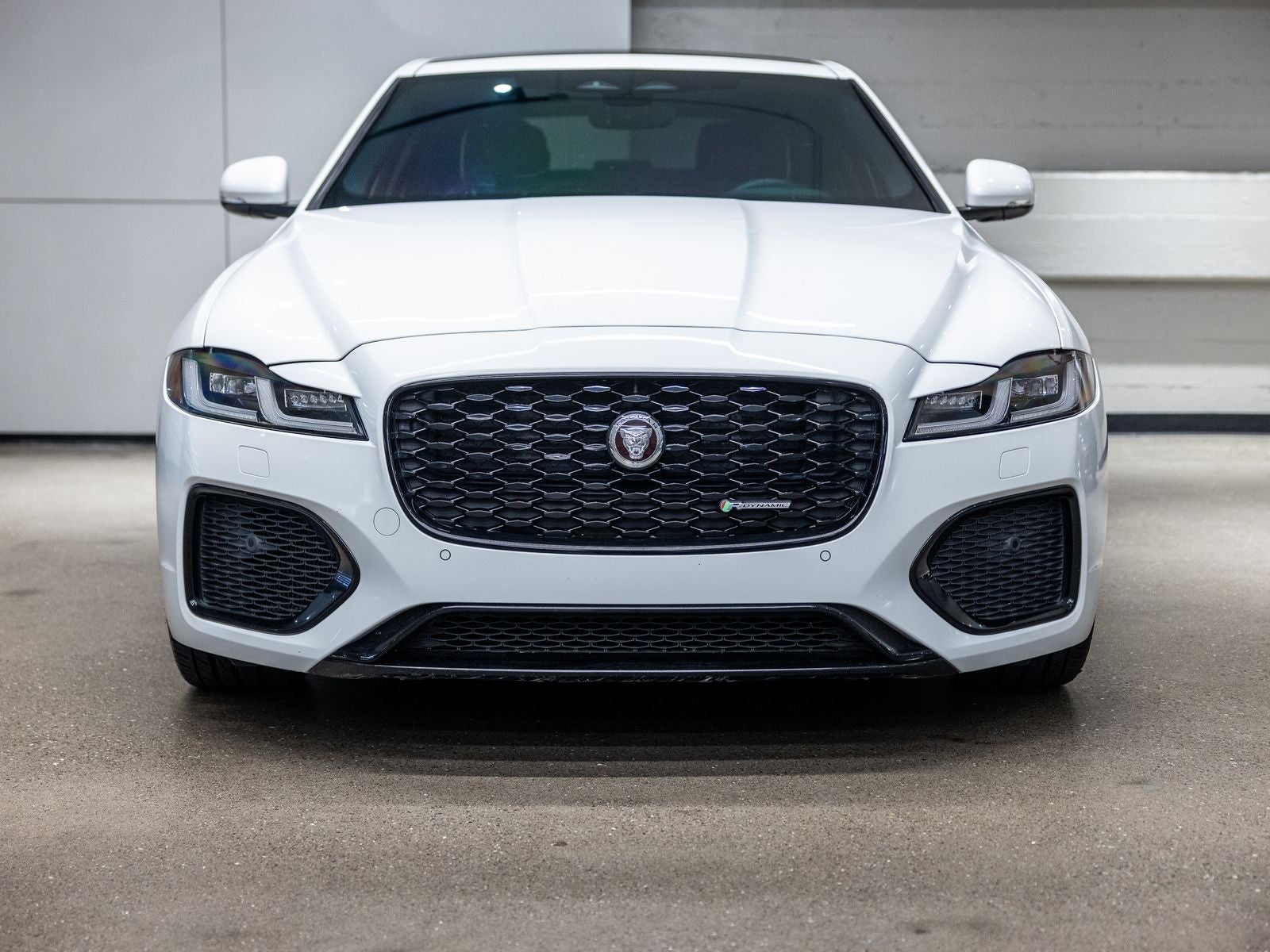 2022 Jaguar XF R-Dynamic SE