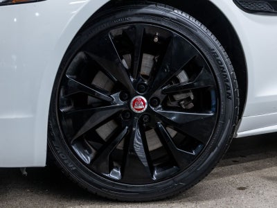 2022 Jaguar XF R-Dynamic SE