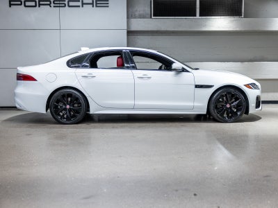2022 Jaguar XF R-Dynamic SE