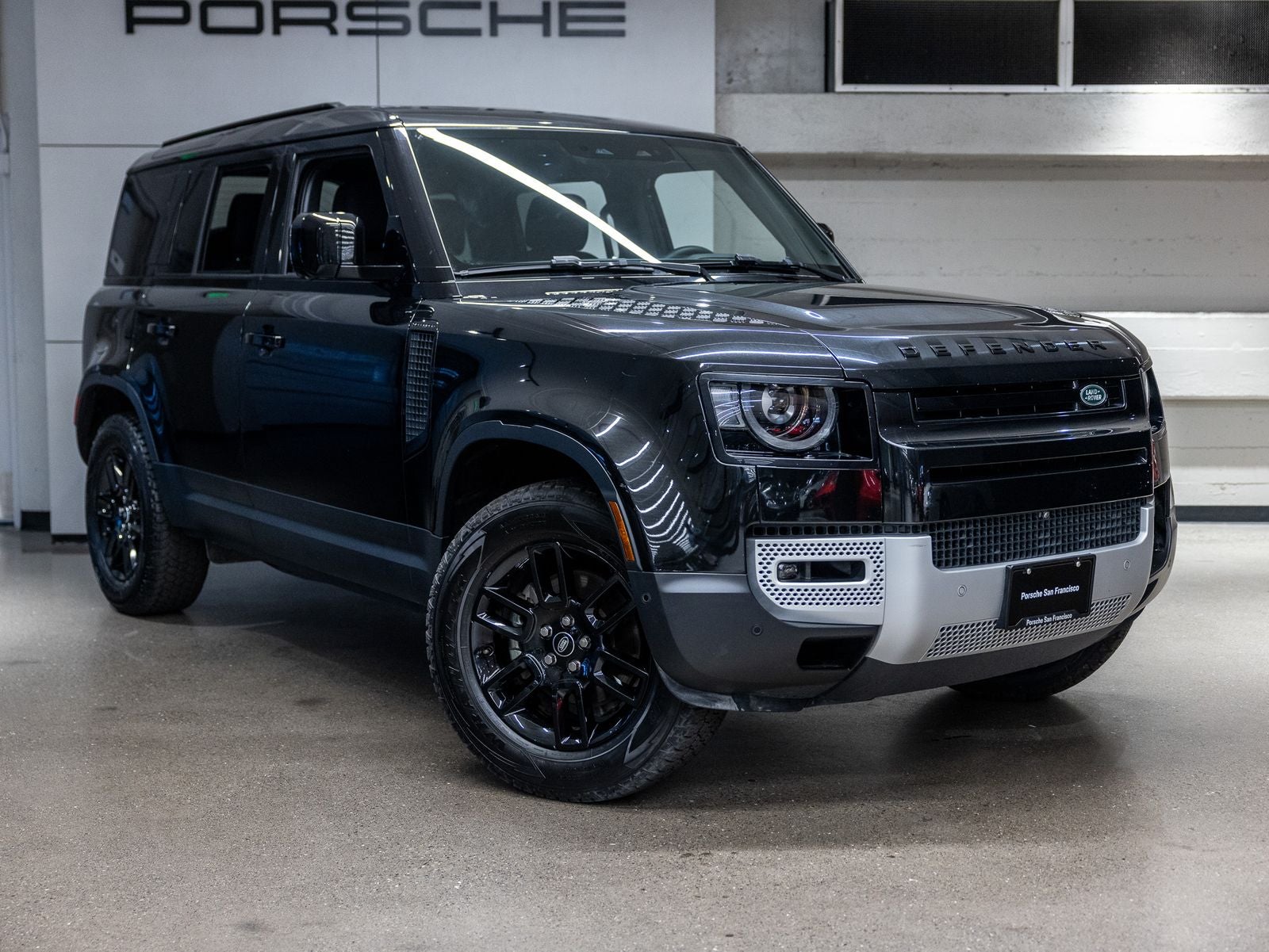 2025 Land Rover Defender 110 S