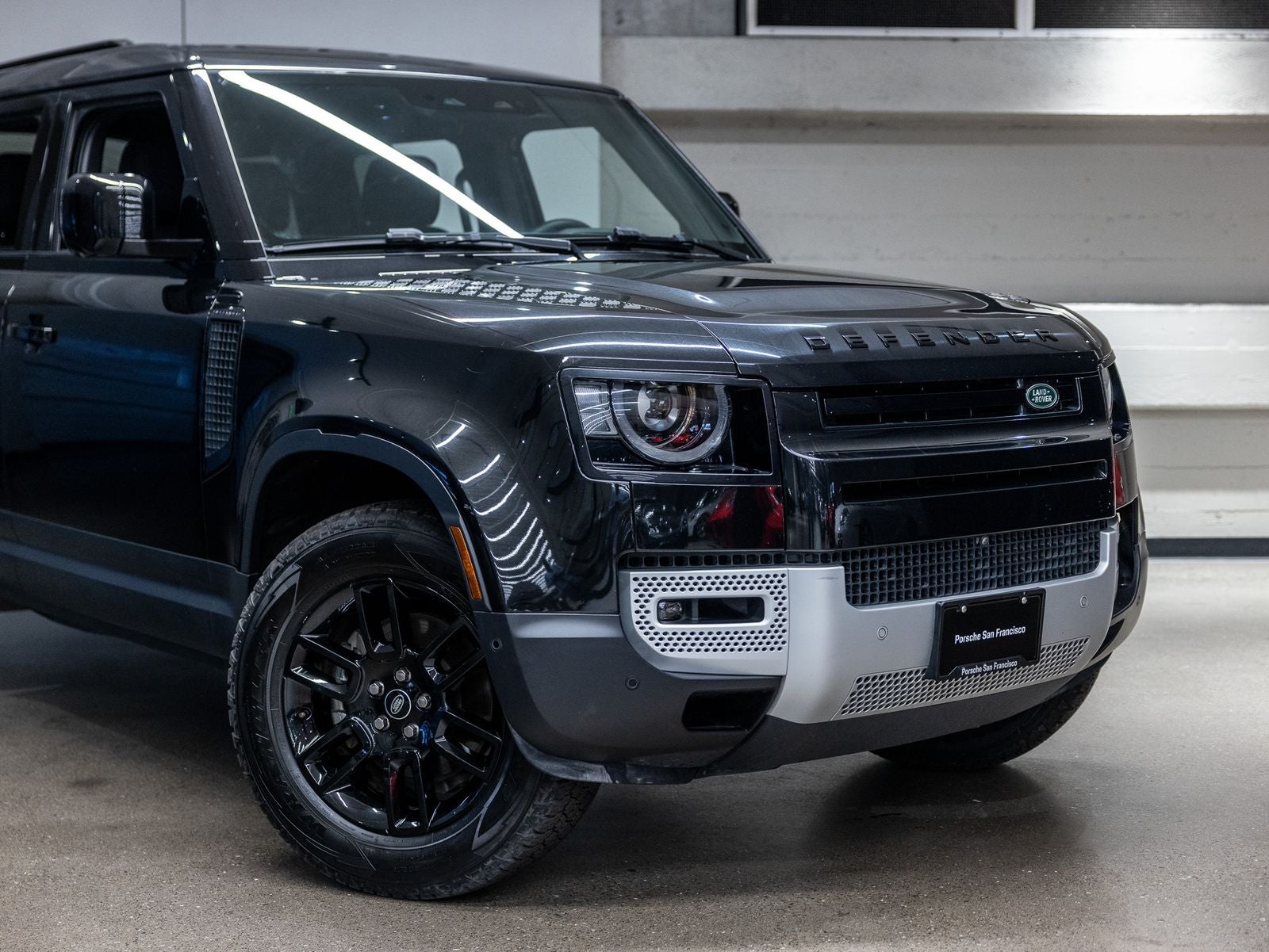 2025 Land Rover Defender 110 S