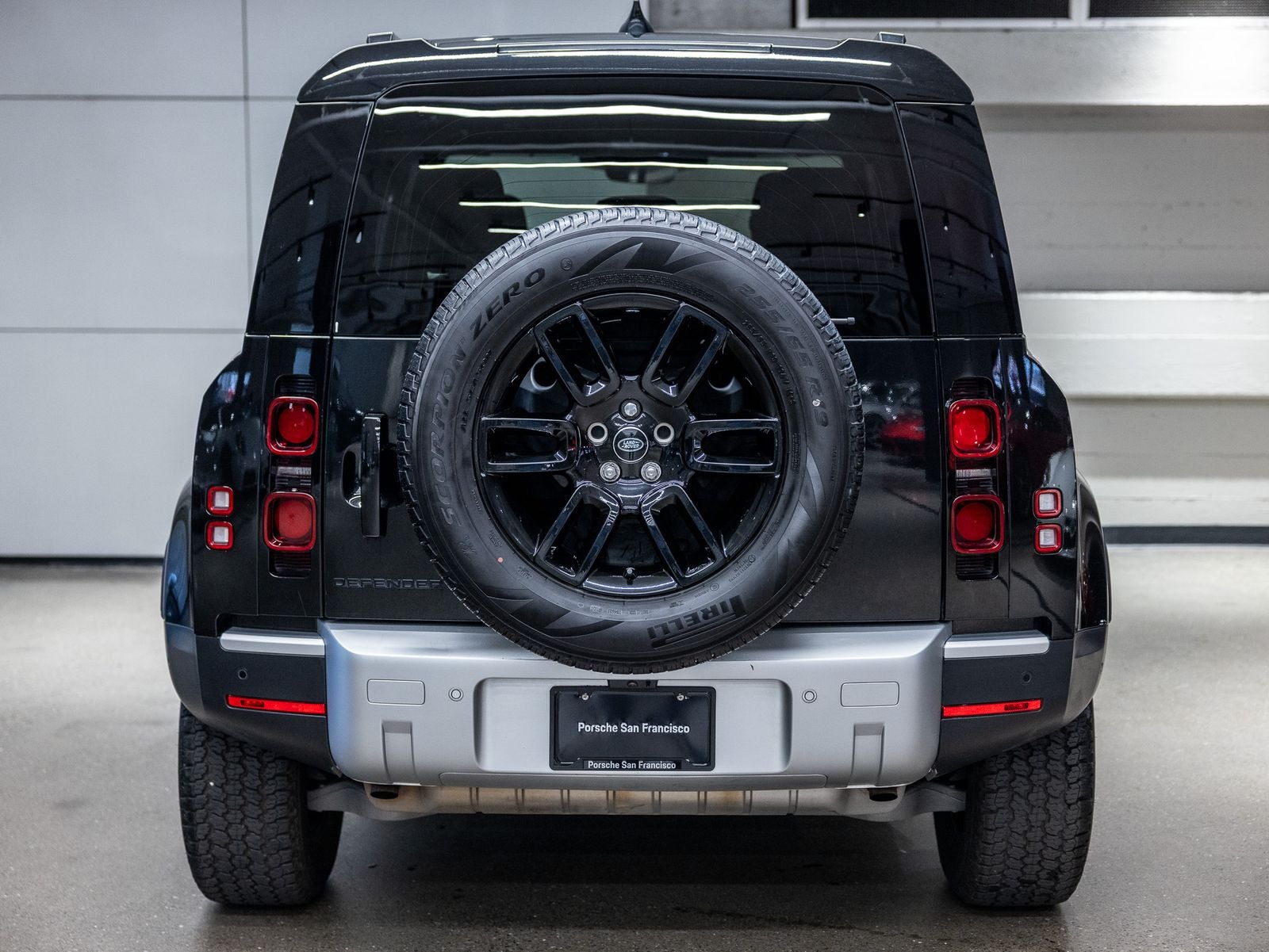 2025 Land Rover Defender 110 S