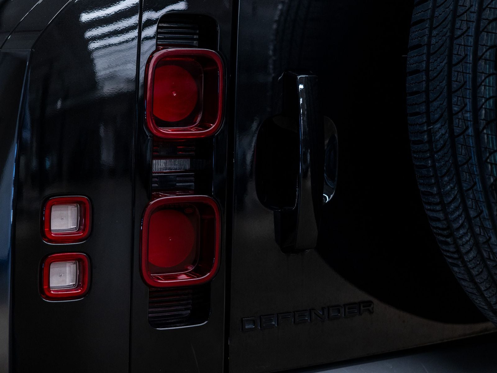 2025 Land Rover Defender 110 S