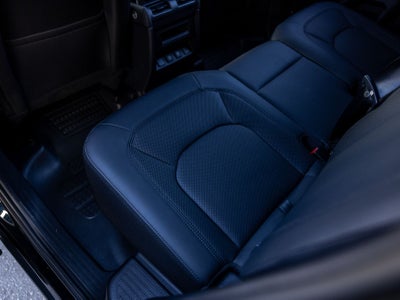 2025 Land Rover Defender 110 S