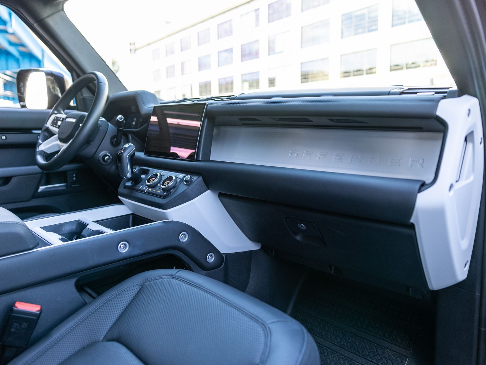 2025 Land Rover Defender 110 S
