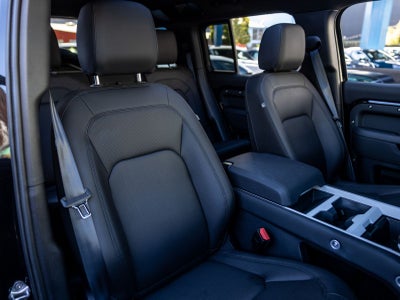 2025 Land Rover Defender 110 S