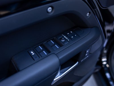2025 Land Rover Defender 110 S