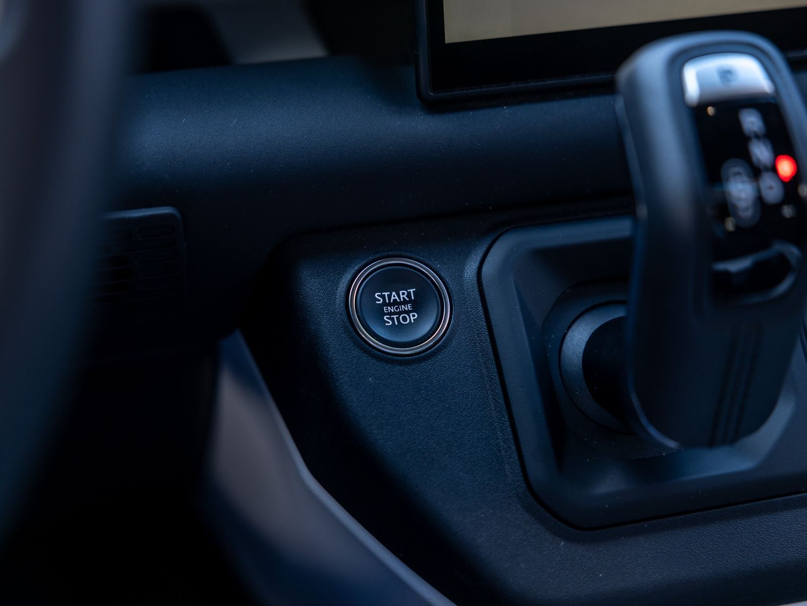 2025 Land Rover Defender 110 S