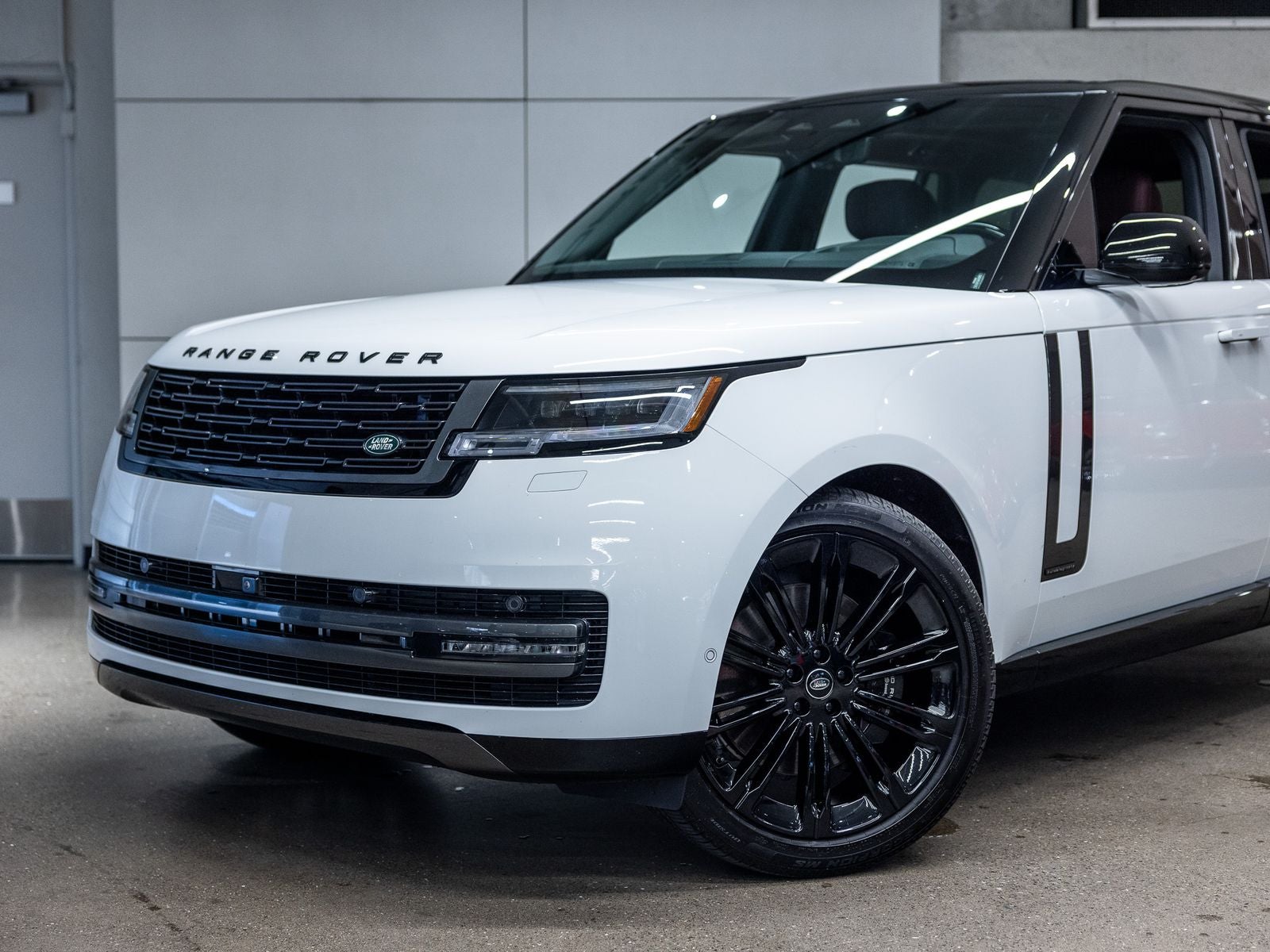 2025 Land Rover Range Rover Autobiography