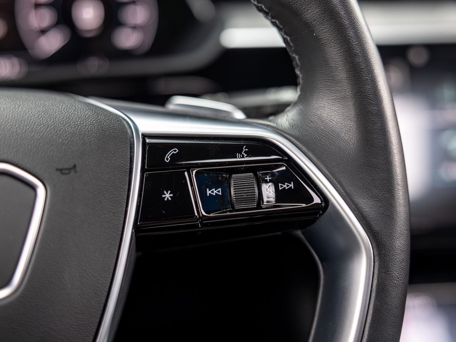 2023 Audi e-tron Premium Plus quattro