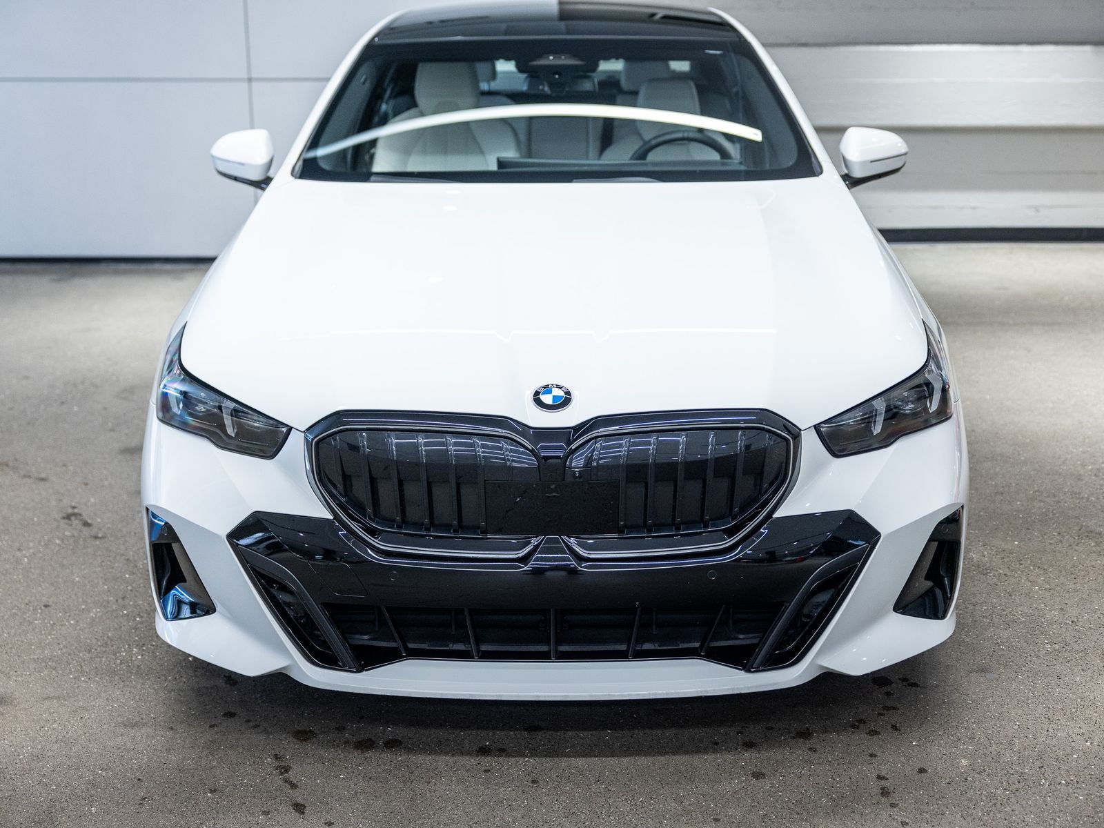 2024 BMW 5 Series 530i