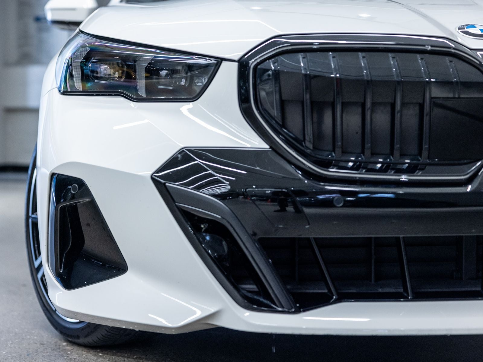 2024 BMW 5 Series 530i