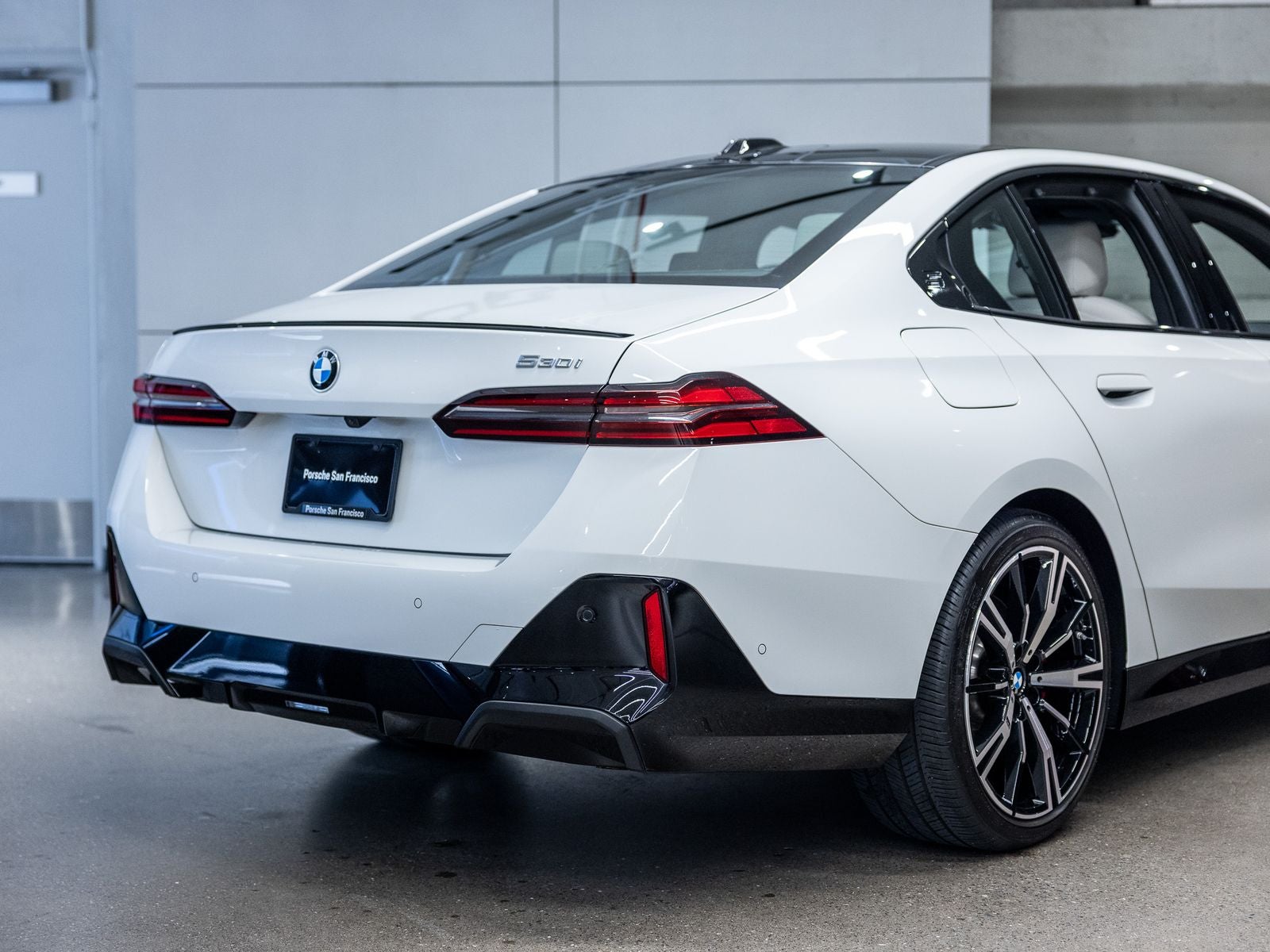 2024 BMW 5 Series 530i