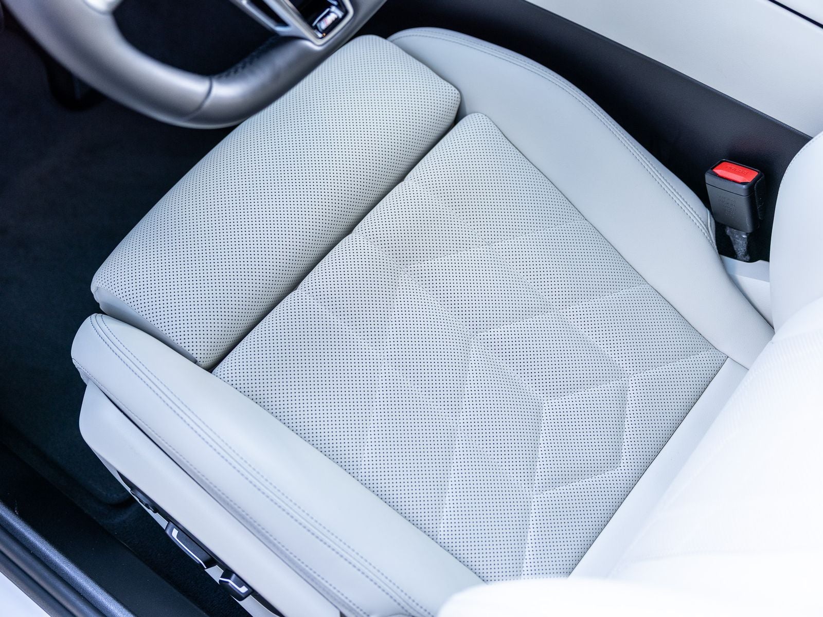 2024 BMW 5 Series 530i