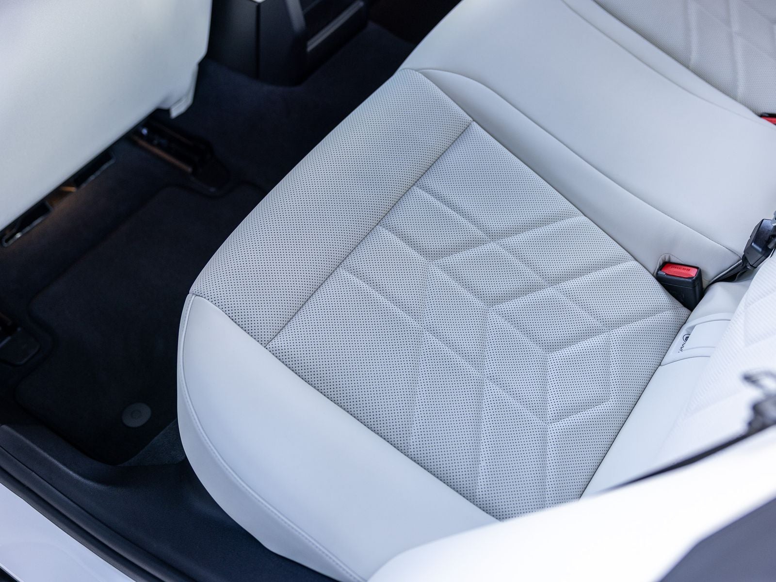 2024 BMW 5 Series 530i