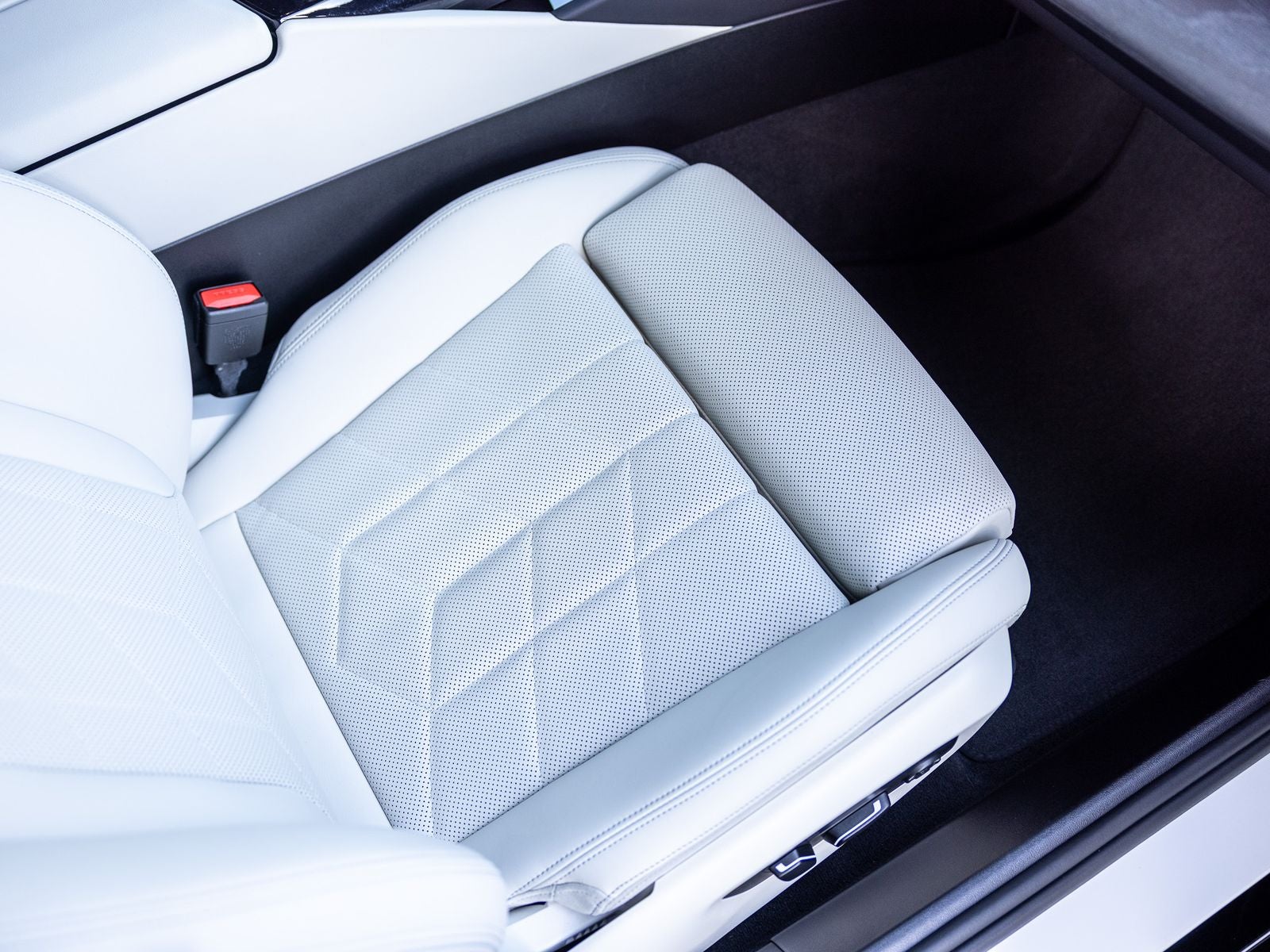 2024 BMW 5 Series 530i