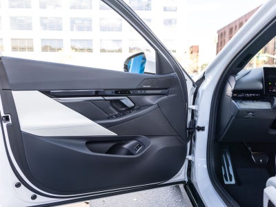 2024 BMW 5 Series 530i