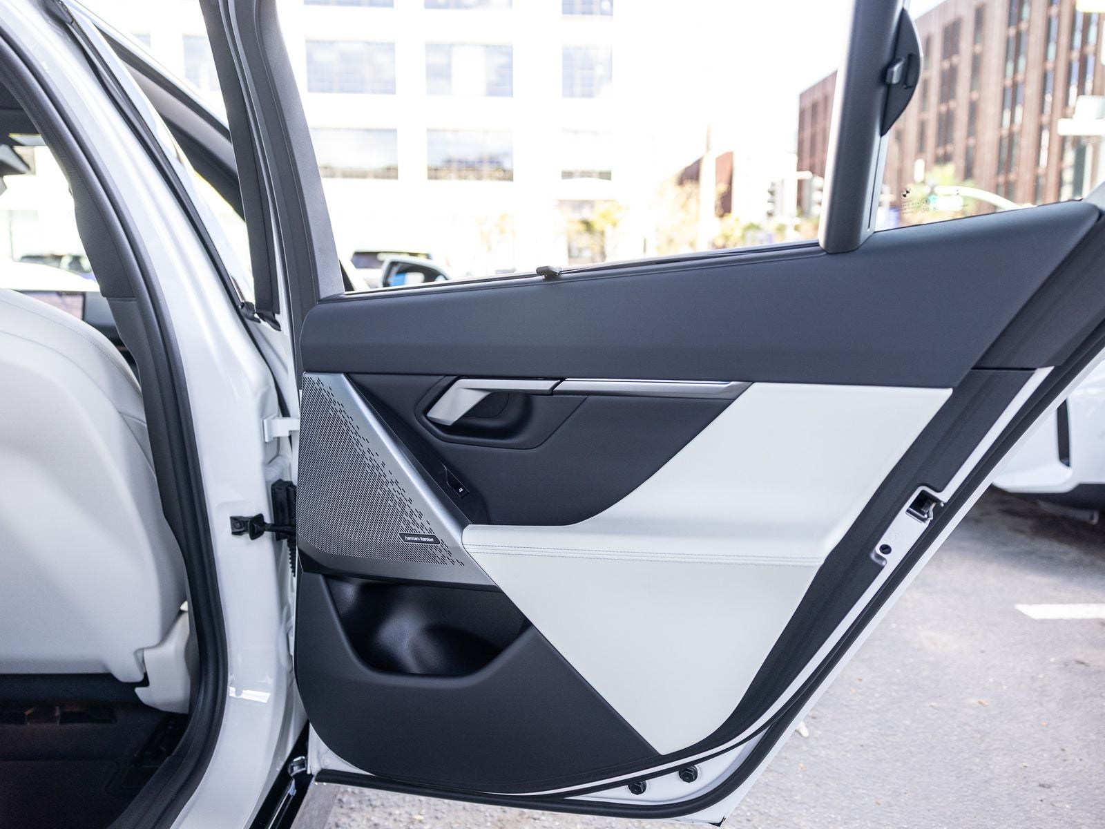 2024 BMW 5 Series 530i