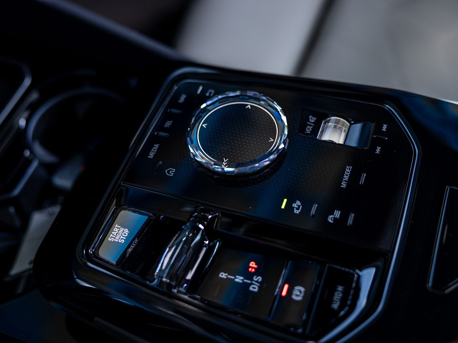 2024 BMW 5 Series 530i