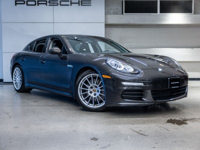 2015 Porsche Panamera Panamera