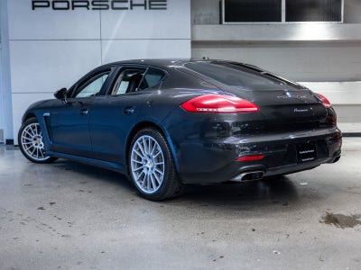 2015 Porsche Panamera Panamera