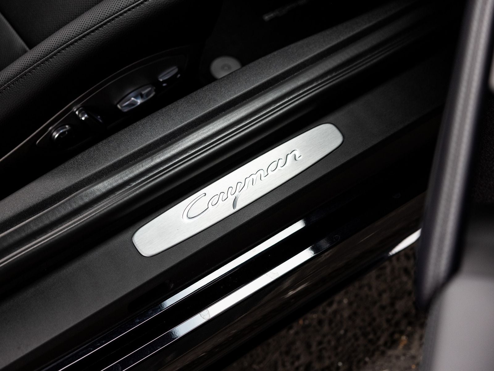 2025 Porsche 718 Cayman