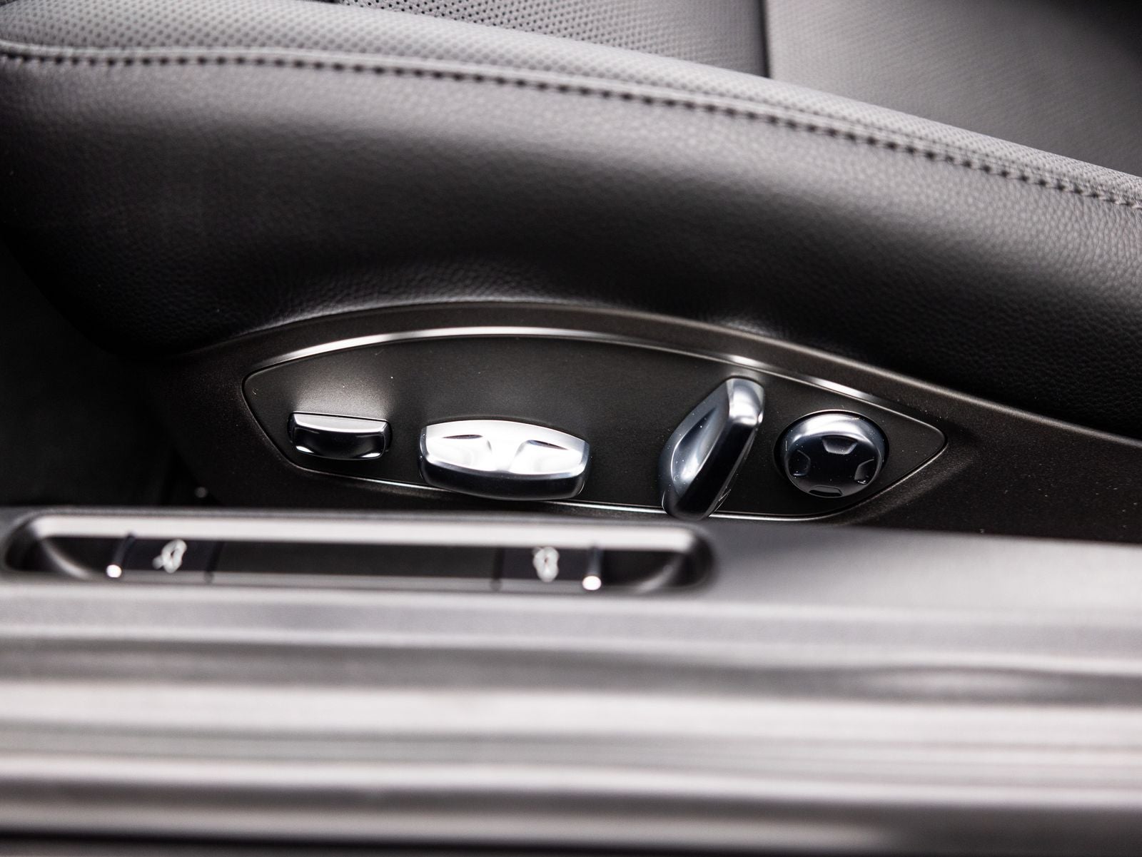 2025 Porsche 718 Cayman