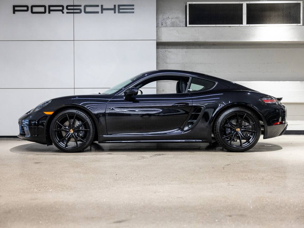 2025 Porsche 718 718 Cayman