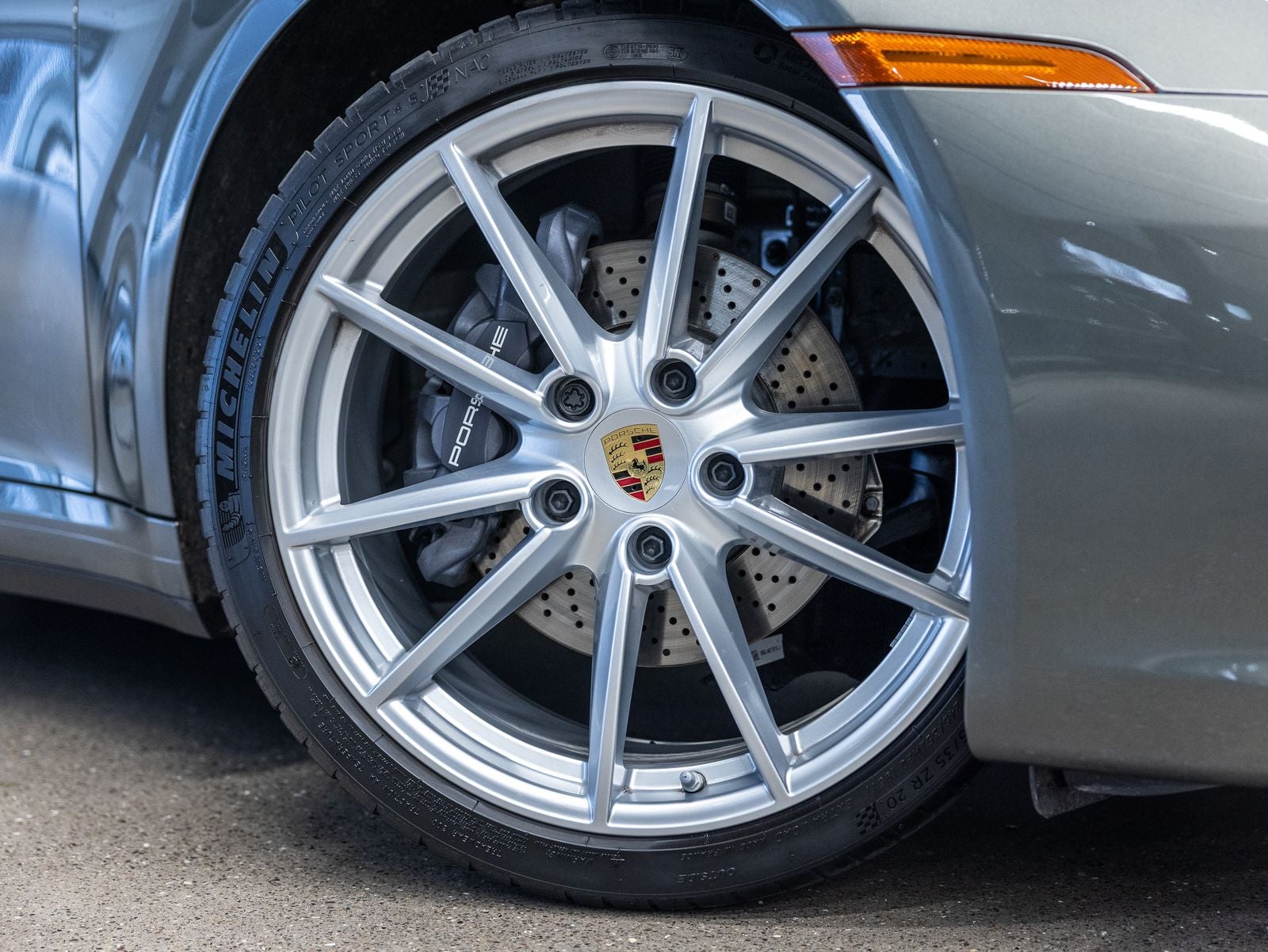 2024 Porsche 911 Carrera