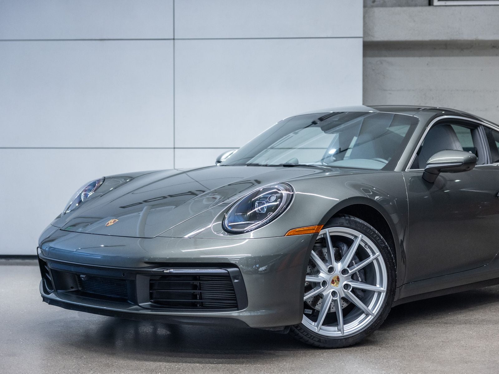 2024 Porsche 911 Carrera
