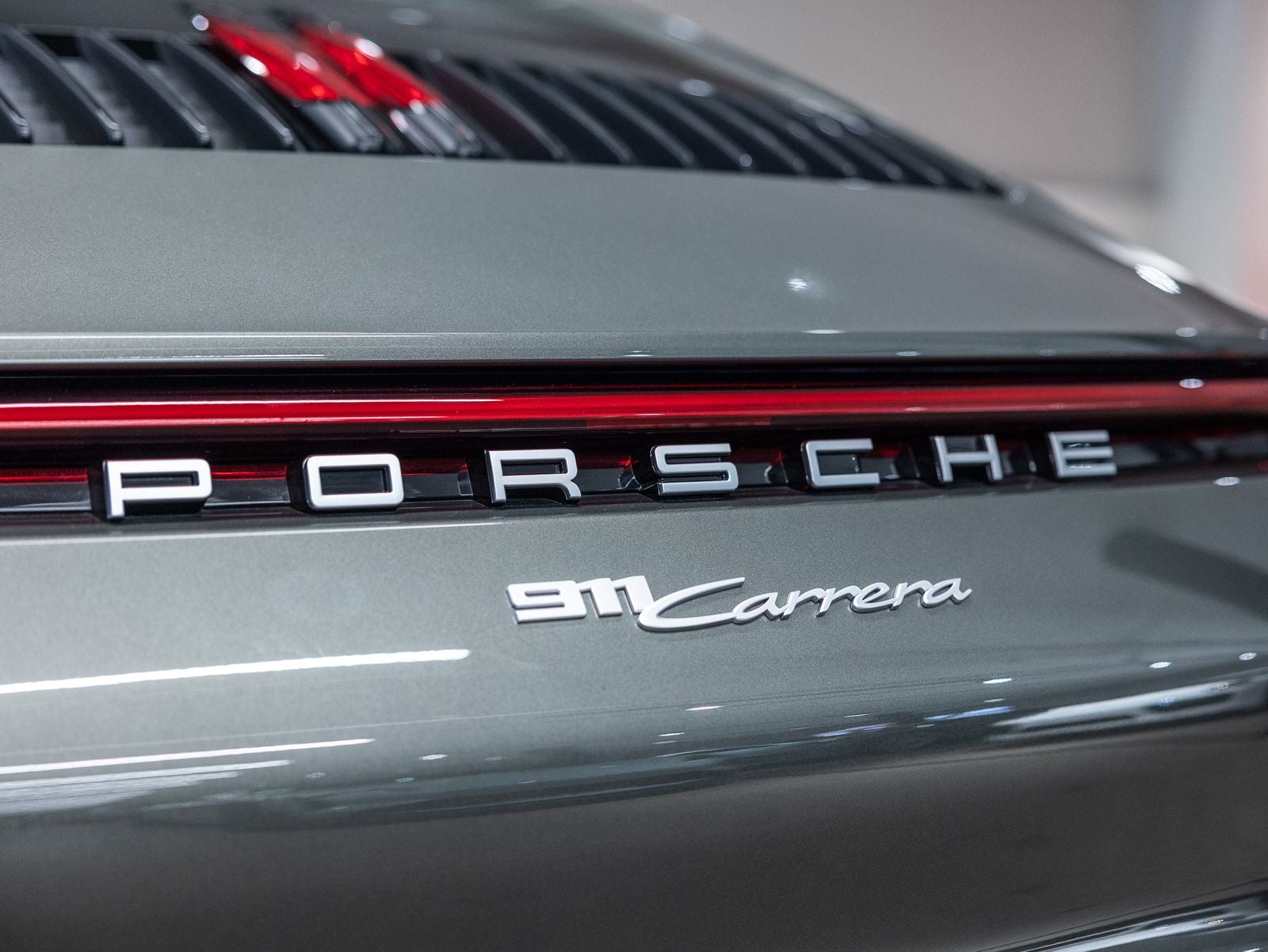 2024 Porsche 911 Carrera