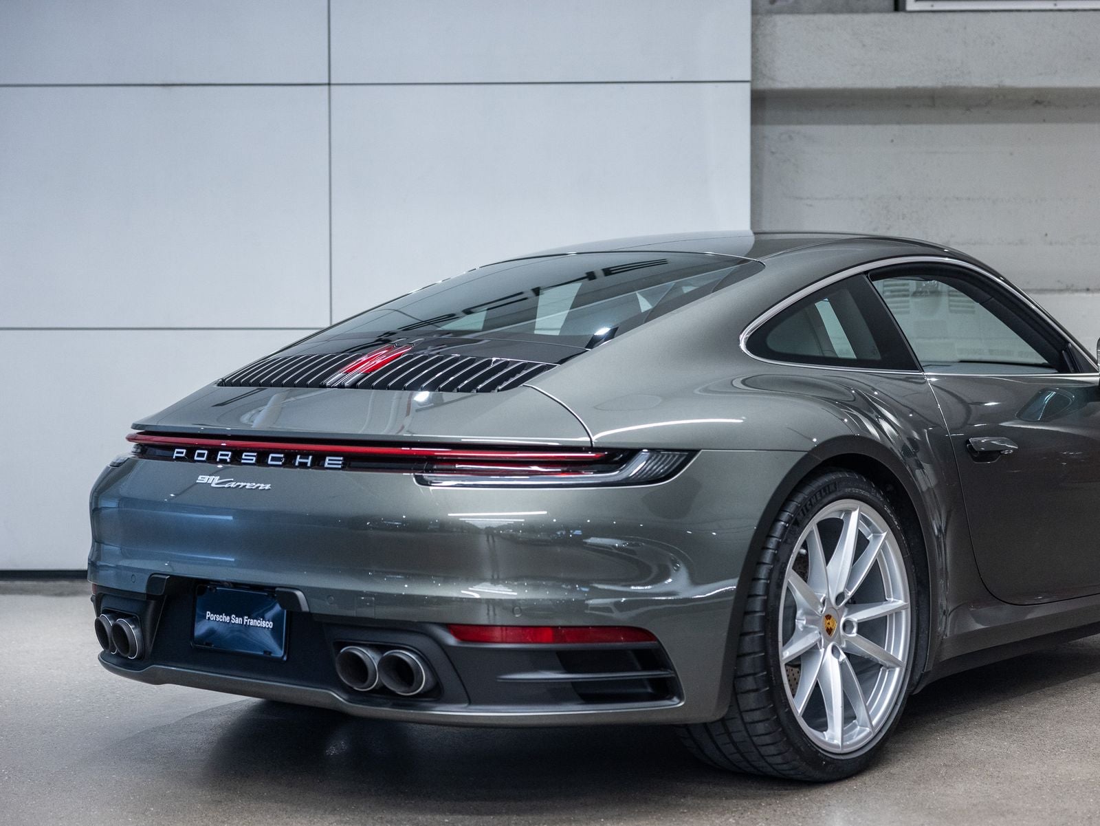 2024 Porsche 911 Carrera