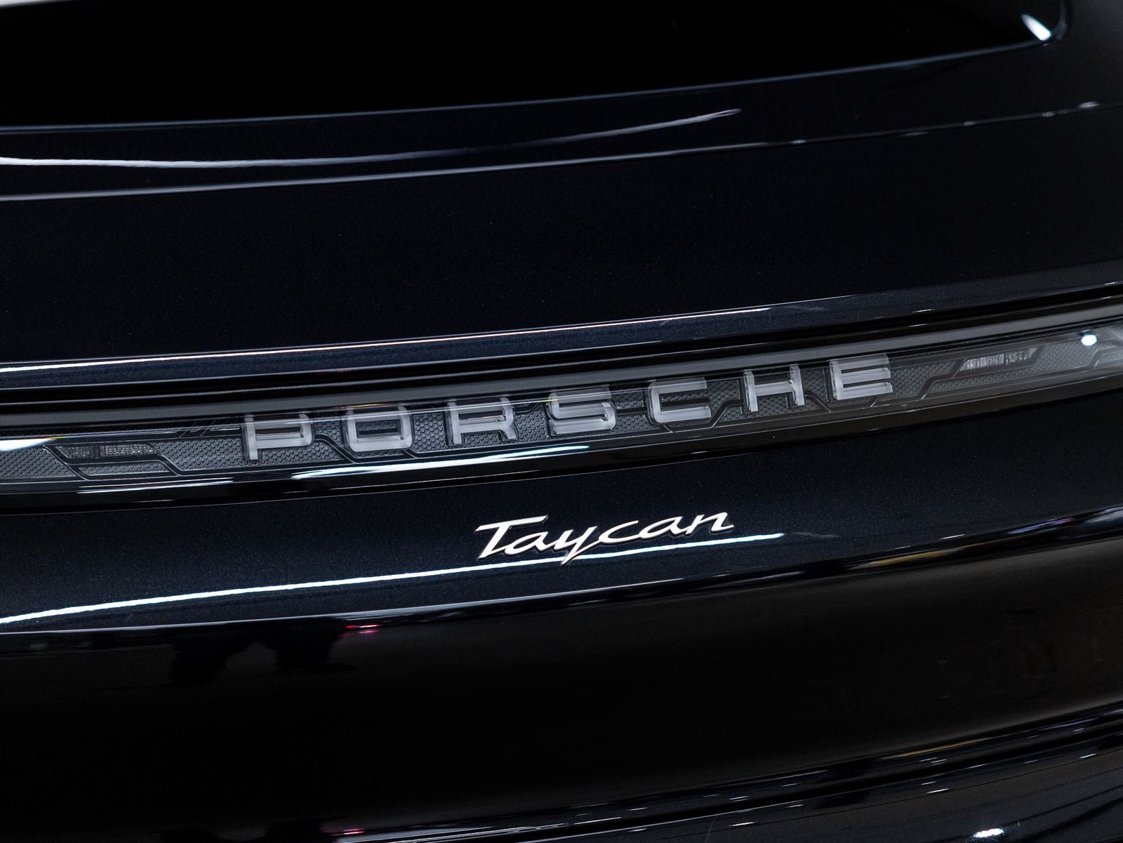 2025 Porsche Taycan Taycan