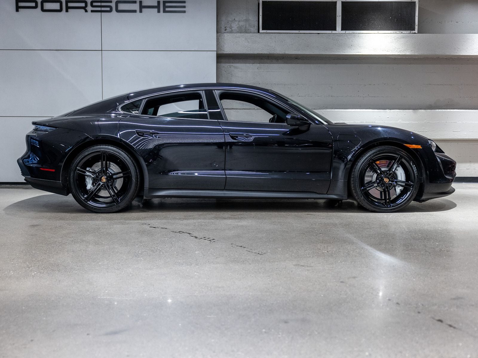 2023 Porsche Taycan Base