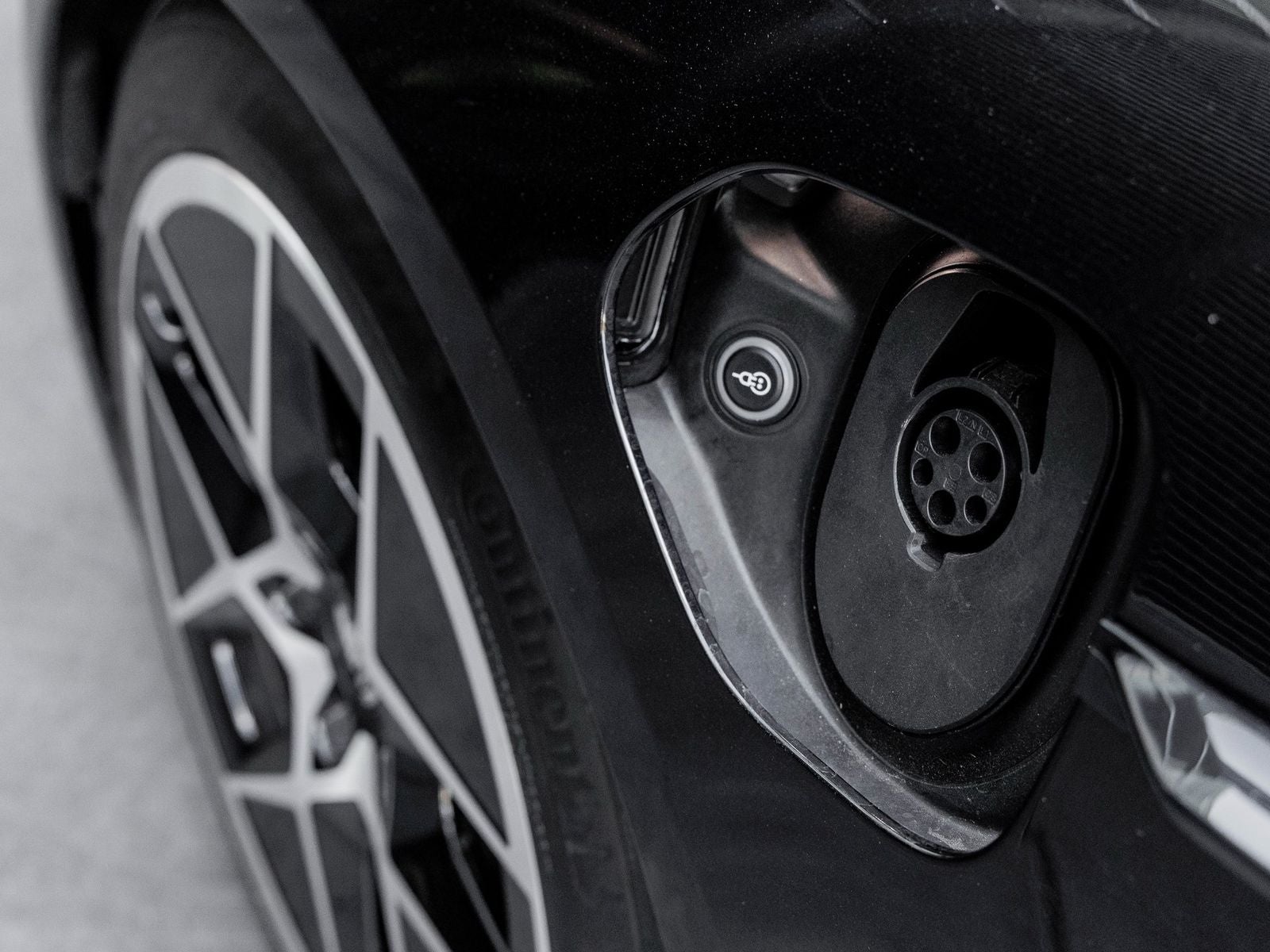 2025 Porsche Taycan Base