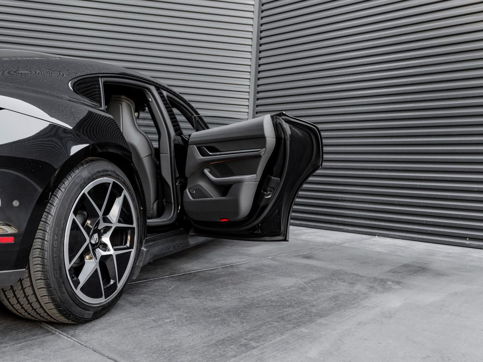 2025 Porsche Taycan Base