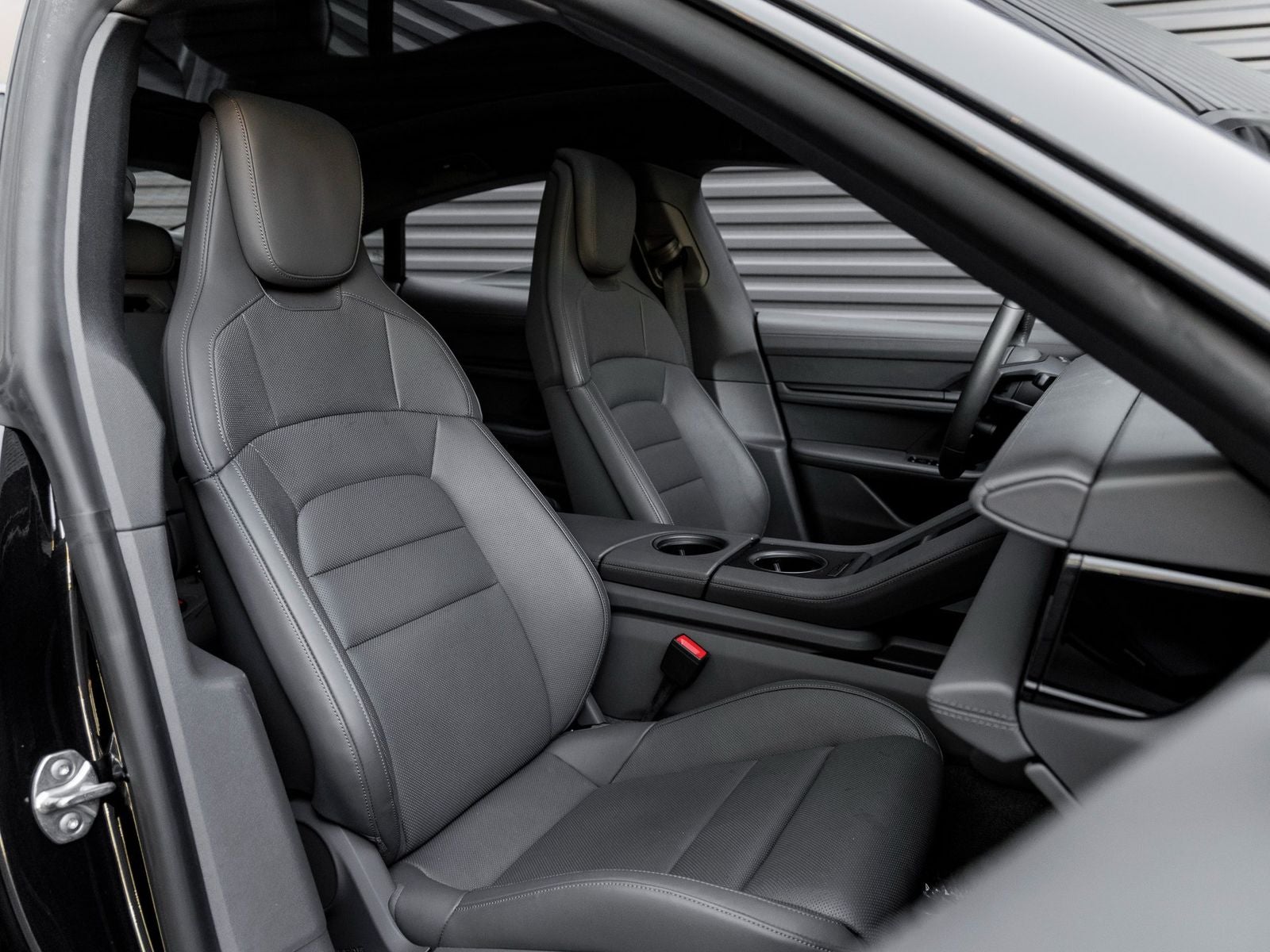 2025 Porsche Taycan Base