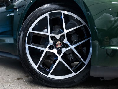 2026 Porsche Taycan 4