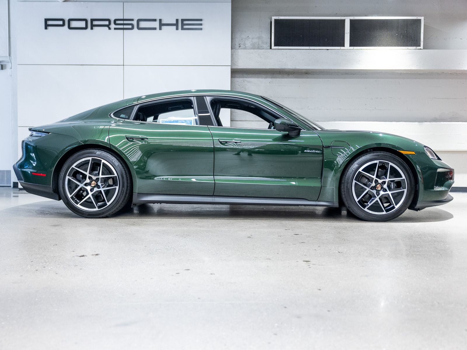 2026 Porsche Taycan 4