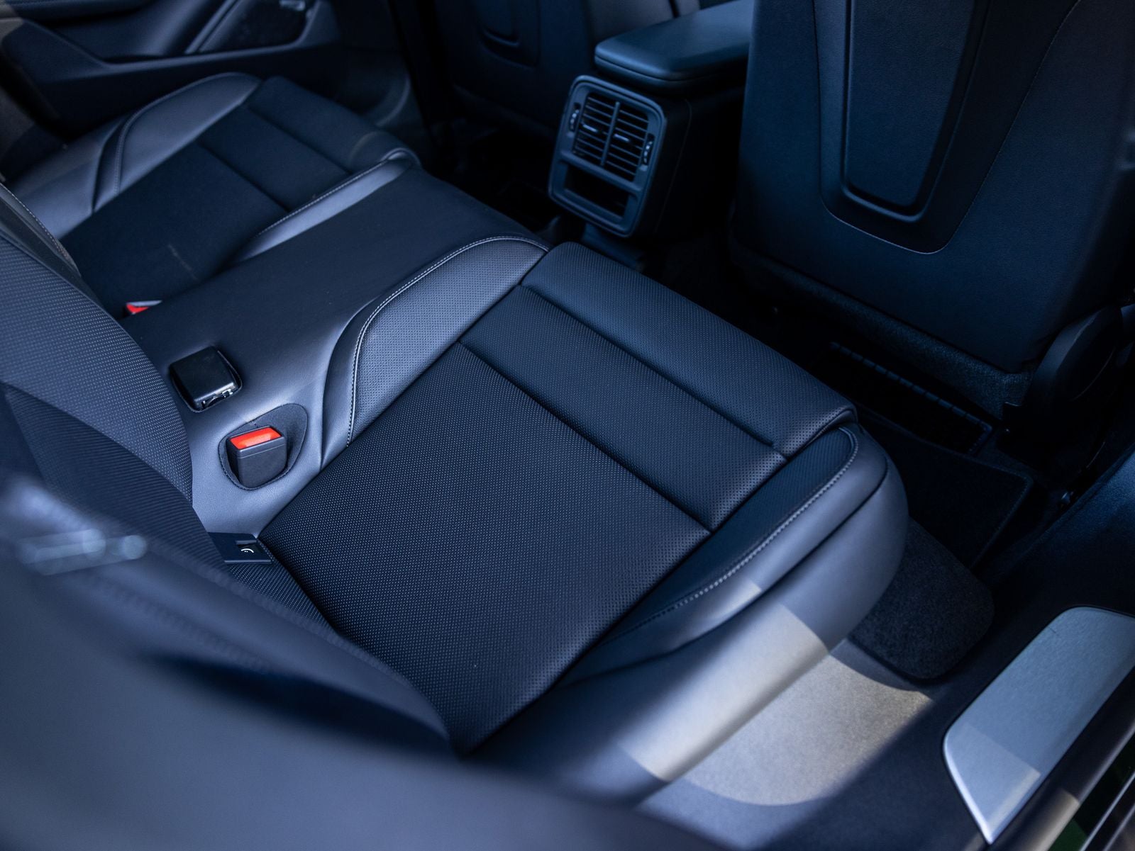 2026 Porsche Taycan 4