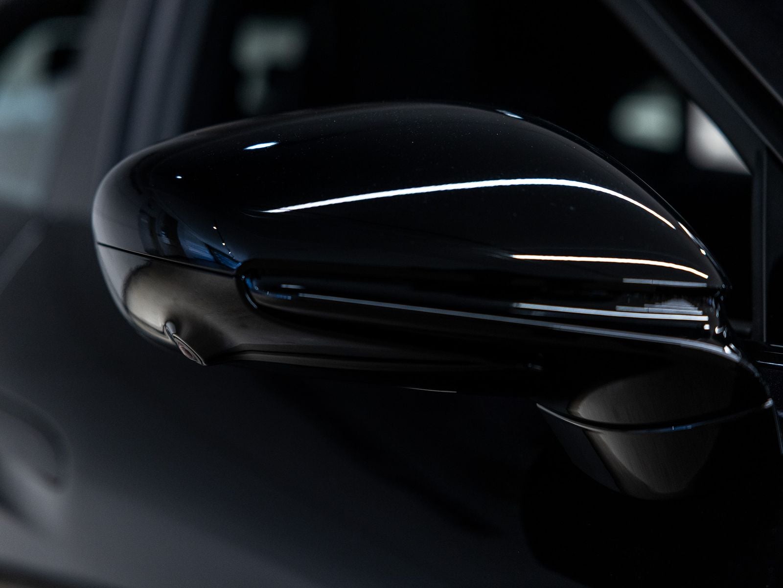 2026 Porsche Taycan Taycan Black Edition