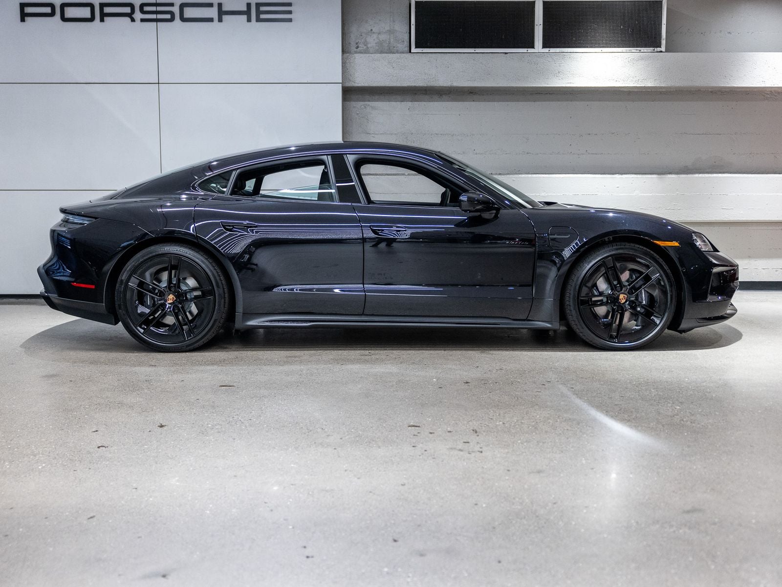2026 Porsche Taycan Taycan Black Edition