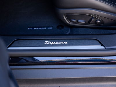2026 Porsche Taycan Taycan Black Edition
