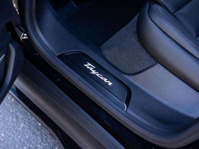 2026 Porsche Taycan Taycan Black Edition