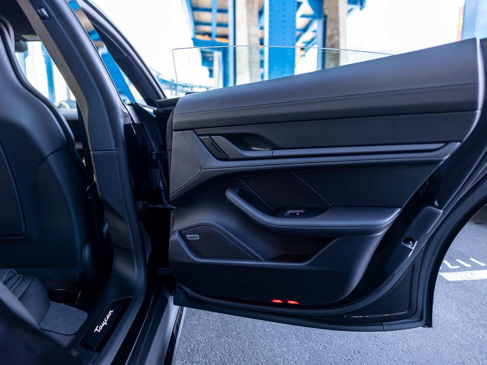 2026 Porsche Taycan Taycan Black Edition