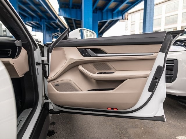 2025 Porsche Taycan Taycan