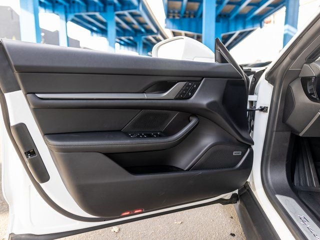 2025 Porsche Taycan Taycan