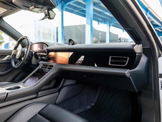 2025 Porsche Taycan Taycan