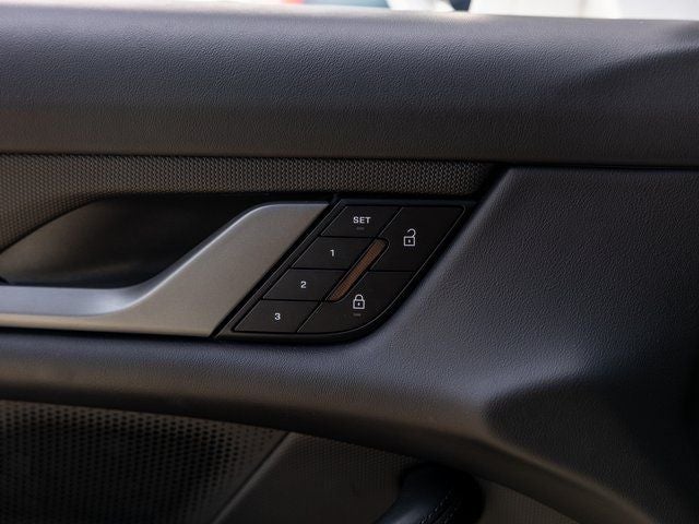 2025 Porsche Taycan Taycan